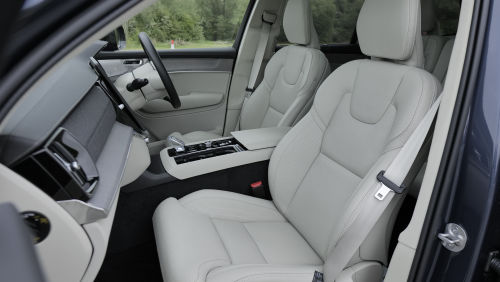 VOLVO XC90 ESTATE 2.0 B5P [250] Core 5dr AWD Geartronic view 18